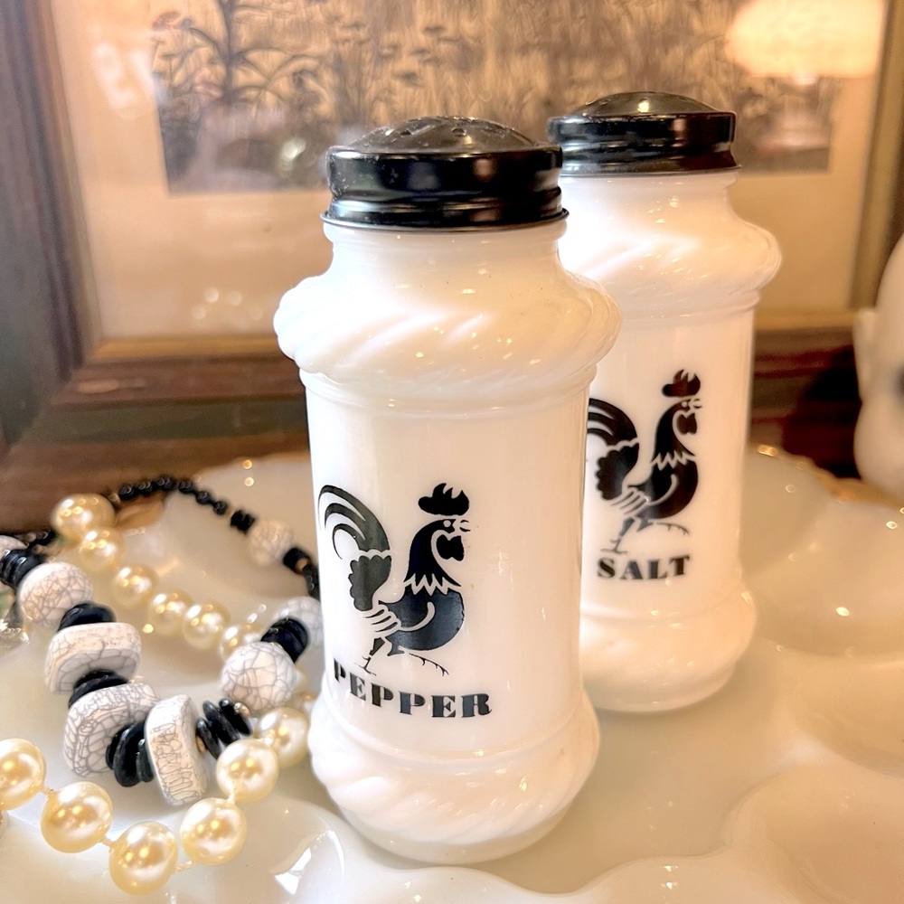 Vintage Hazel Atlas Milk Glass Black Rooster Salt & Pepper Shaker Metal Lid